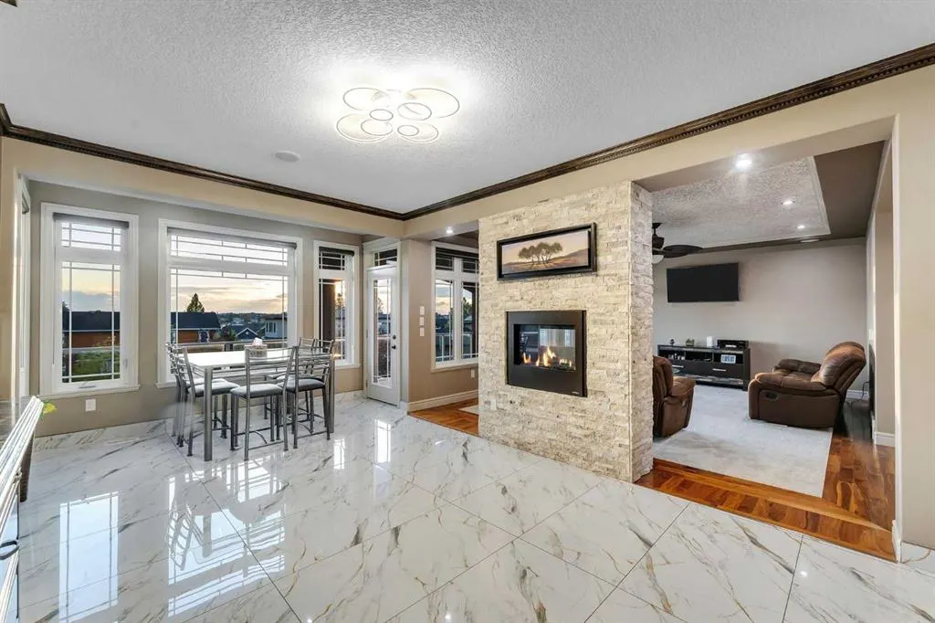 989 East Lakeview Road