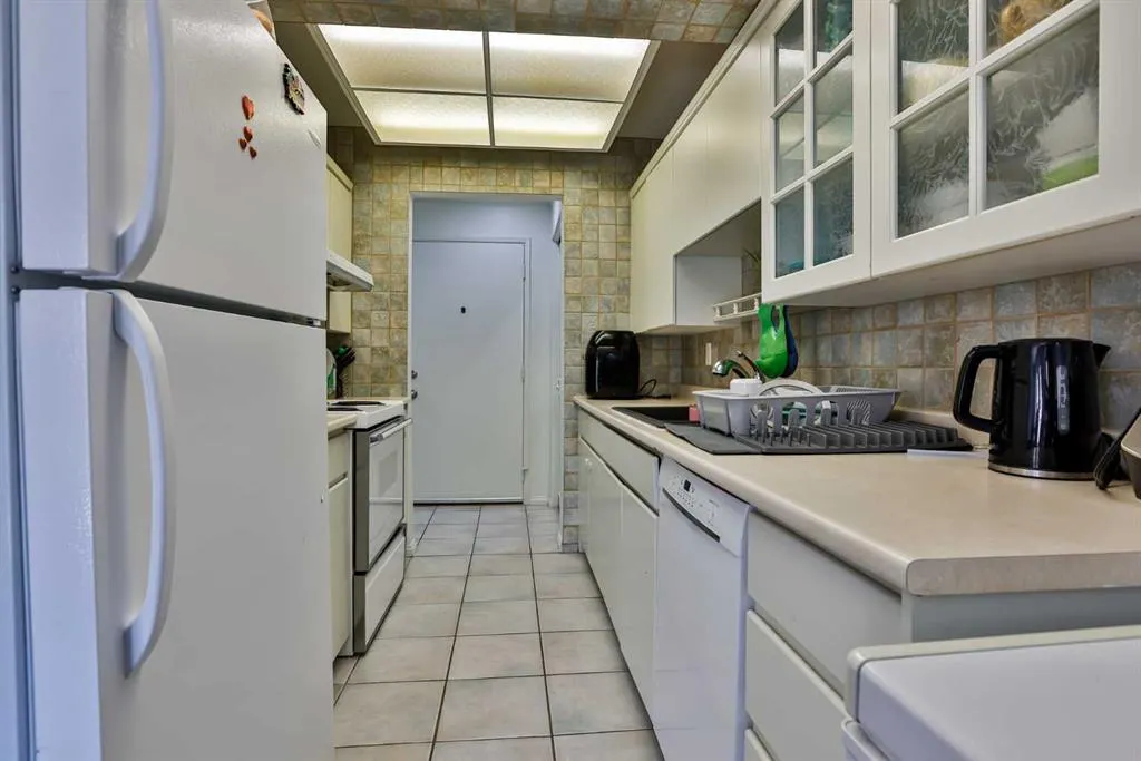 2207 8 Avenue S, #201