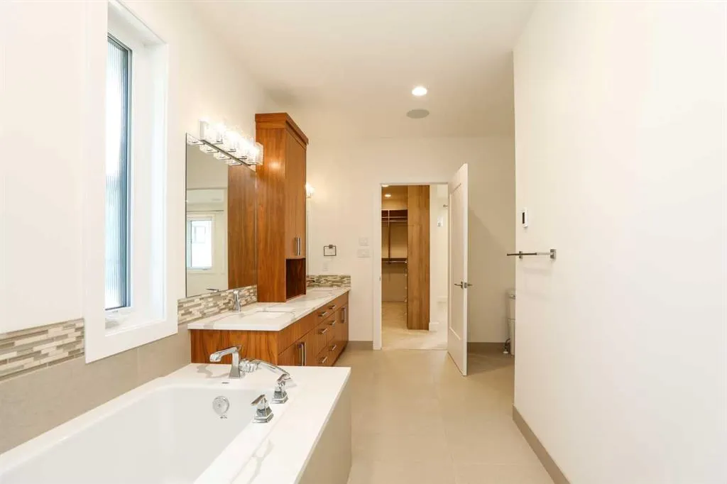 500 Gold Canyon Place S