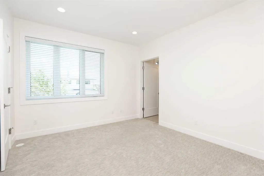 500 Gold Canyon Place S