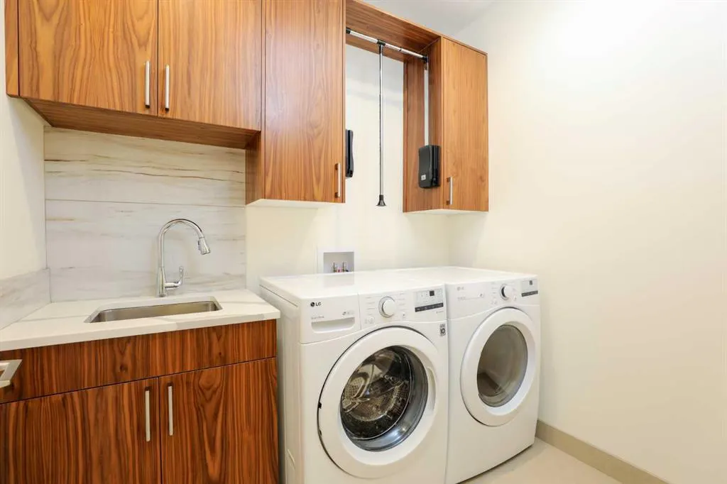 500 Gold Canyon Place S