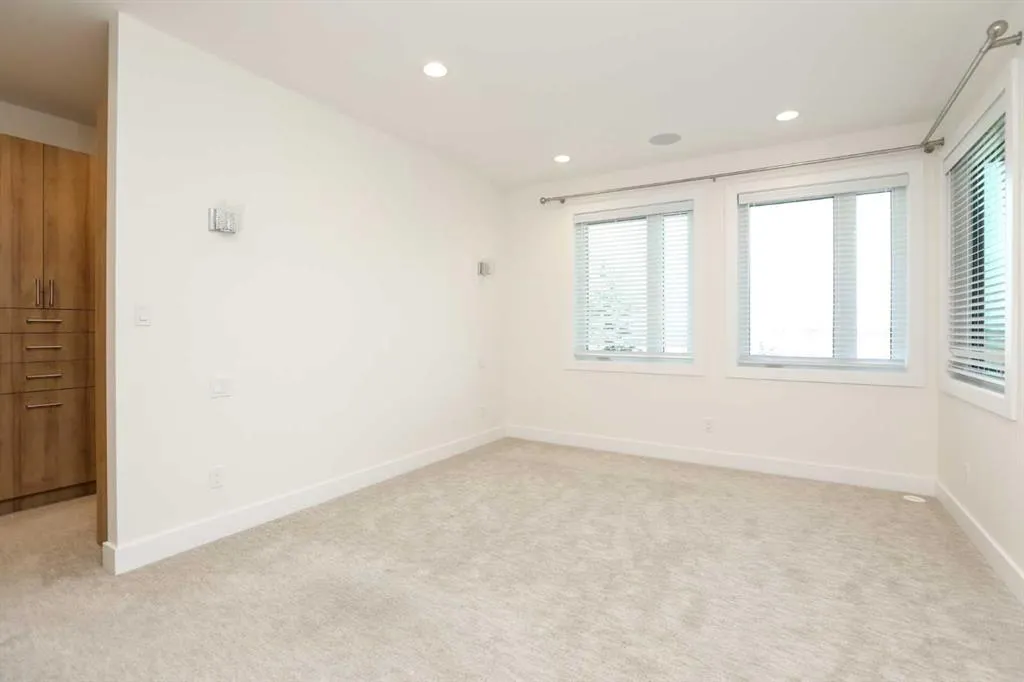 500 Gold Canyon Place S