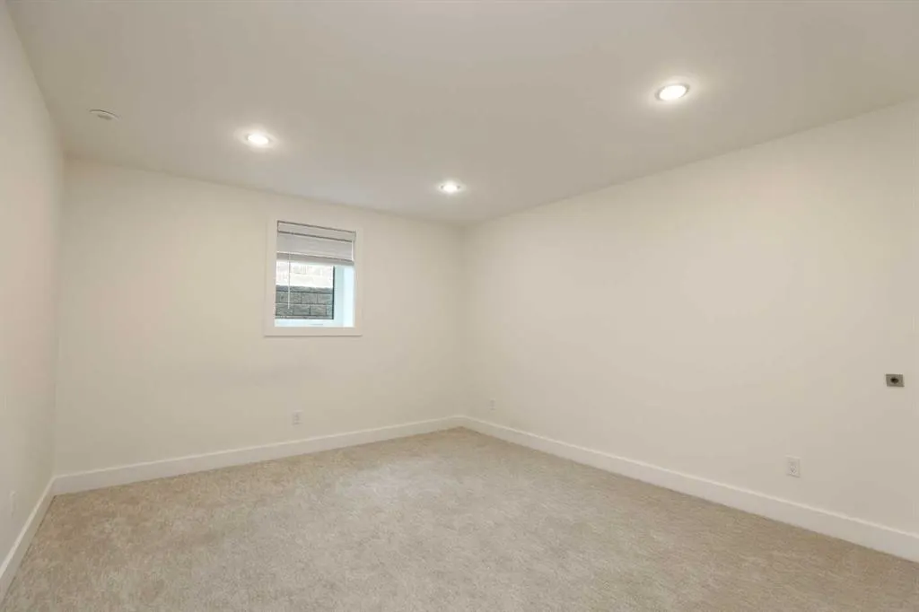 500 Gold Canyon Place S