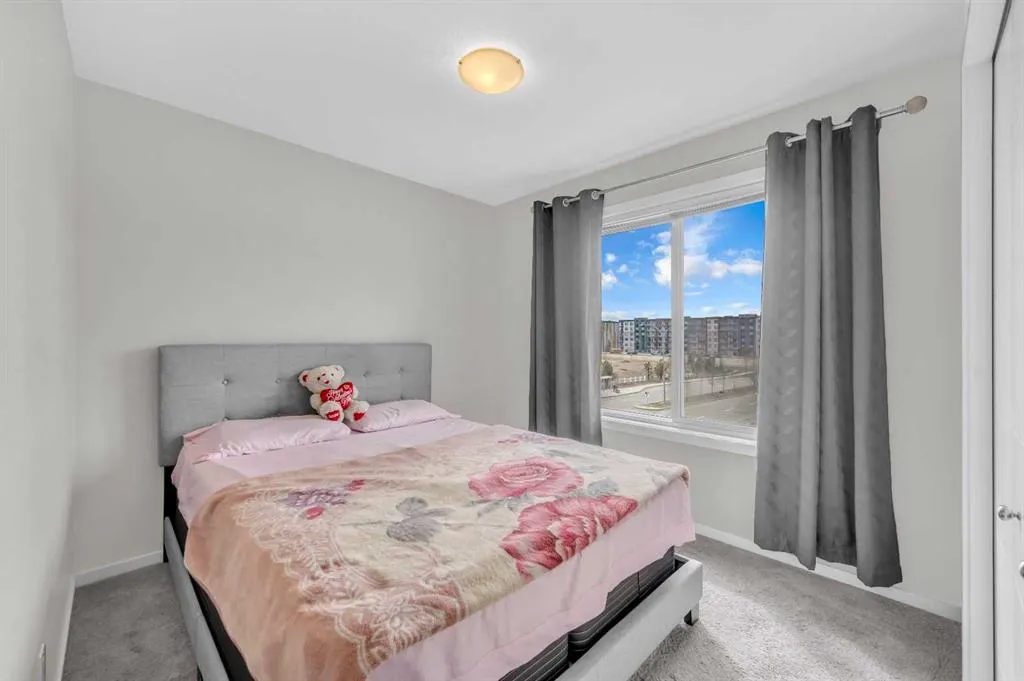 515 Redstone Walk NE, #202