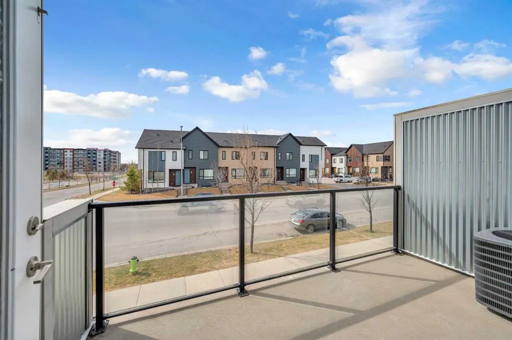 515 Redstone Walk NE, #202
