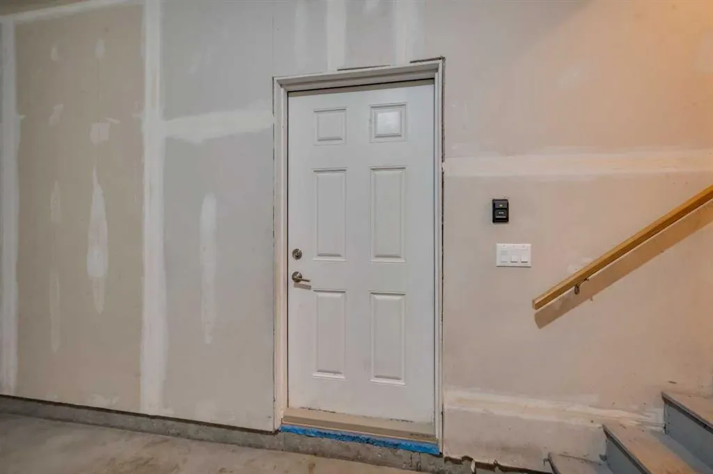 515 Redstone Walk NE, #202
