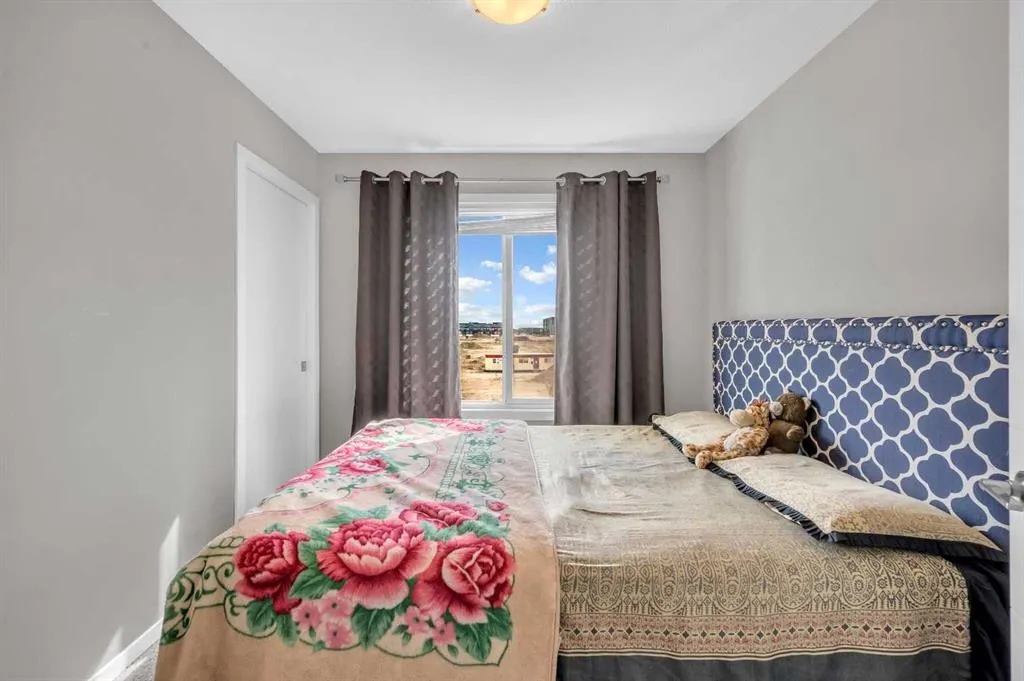 515 Redstone Walk NE, #202