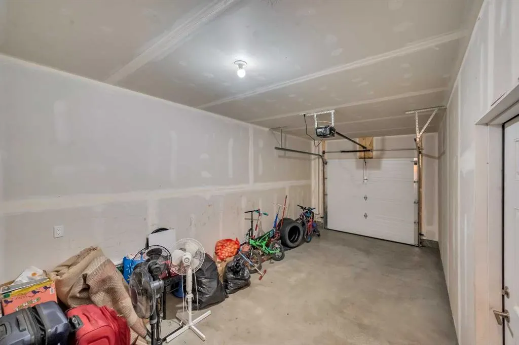 515 Redstone Walk NE, #202