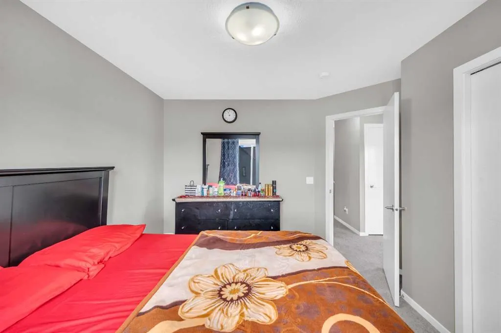 515 Redstone Walk NE, #202