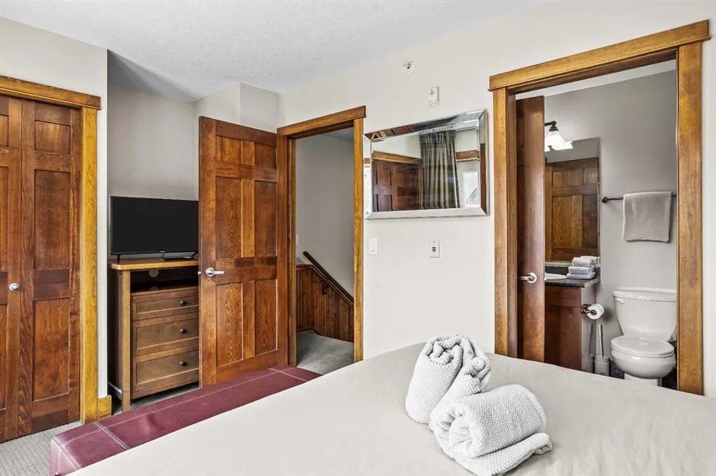 121 Kananaskis Way, #207