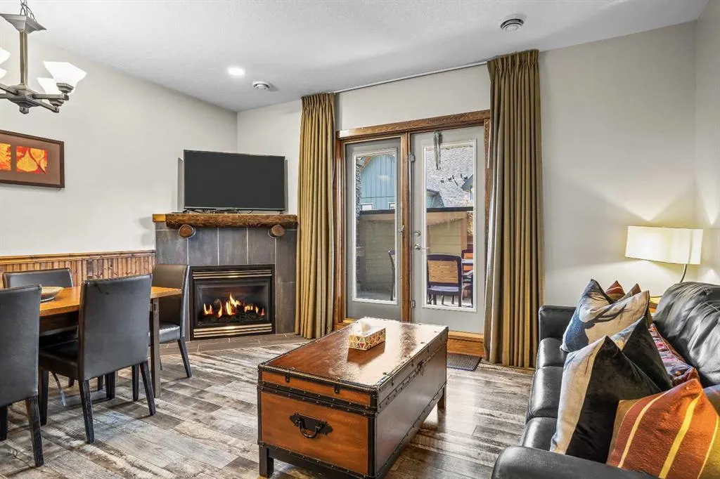 121 Kananaskis Way, #207