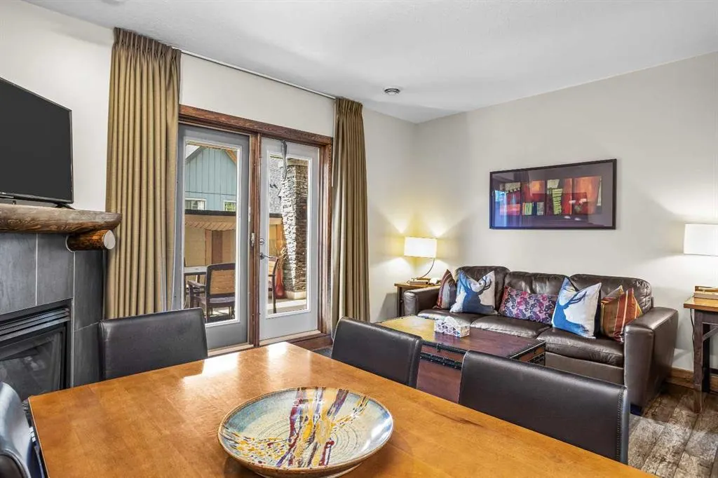 121 Kananaskis Way, #207