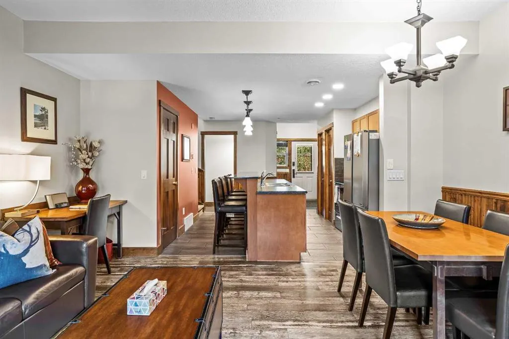 121 Kananaskis Way, #207