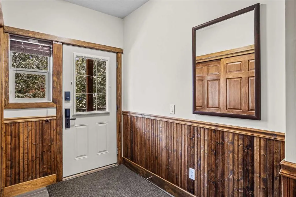 121 Kananaskis Way, #207