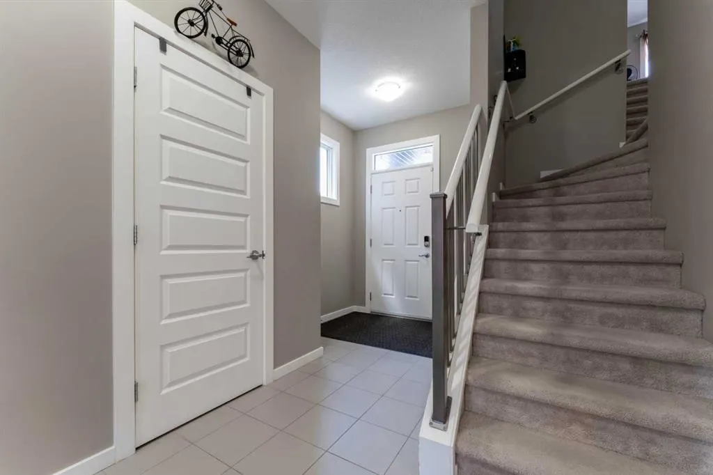 17 Copperpond Parade SE
