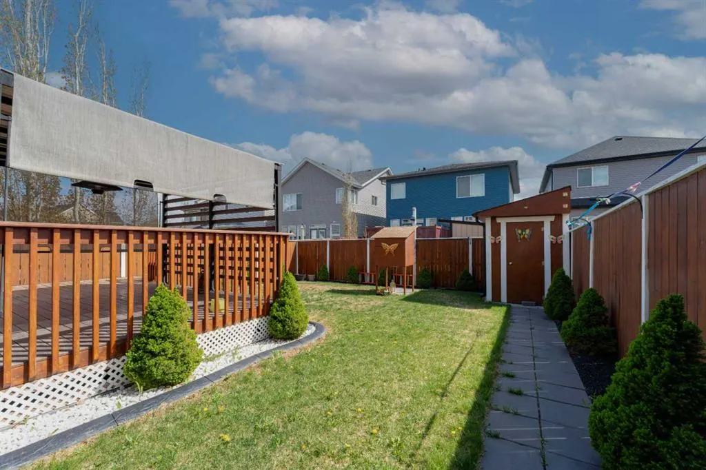 17 Copperpond Parade SE