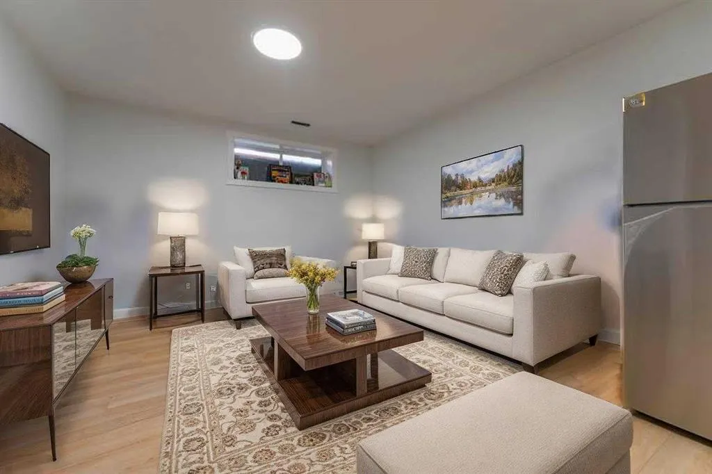 17 Copperpond Parade SE