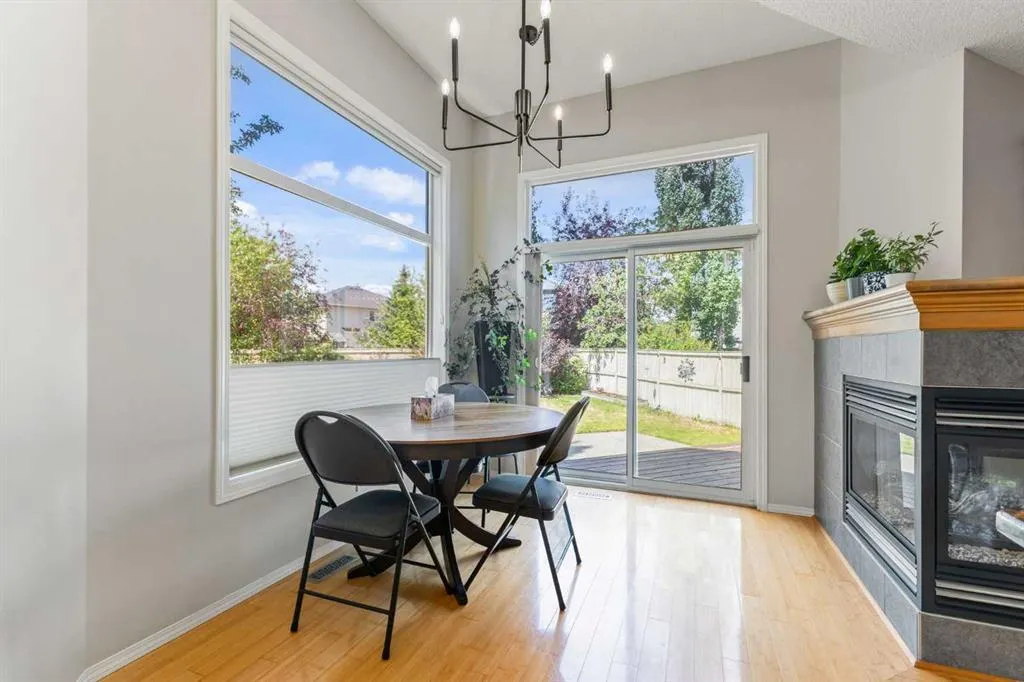 11 Simcoe Crescent SW