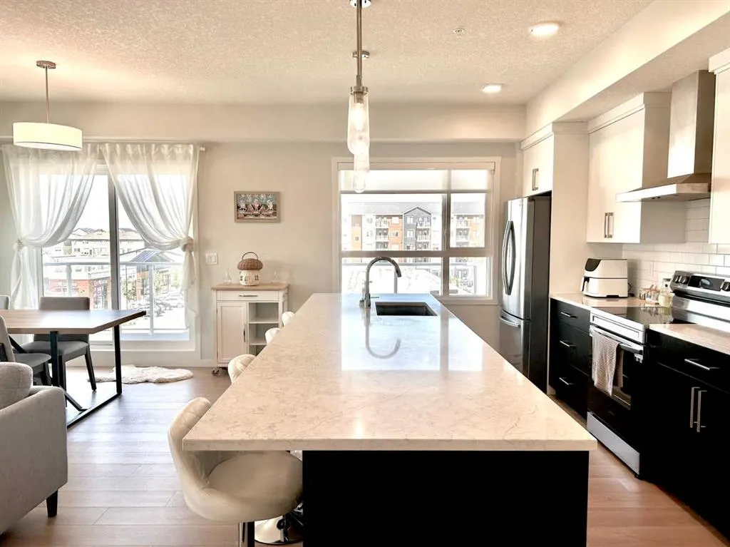 80 Carrington Plaza NW, #404