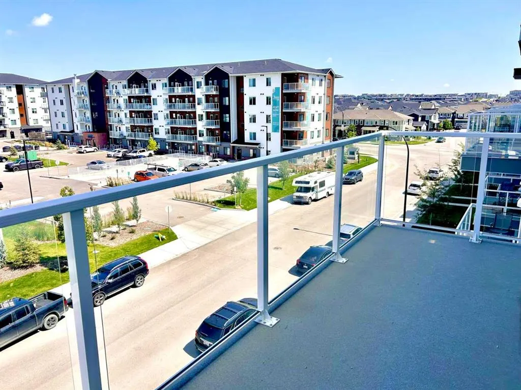 80 Carrington Plaza NW, #404