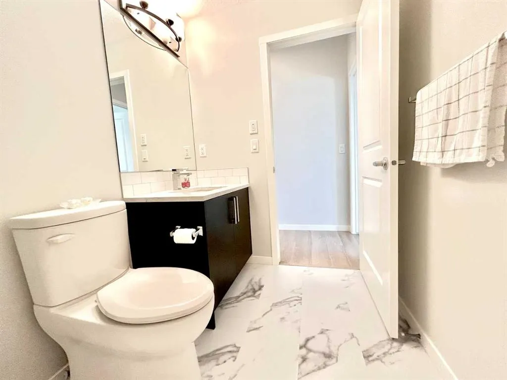 80 Carrington Plaza NW, #404