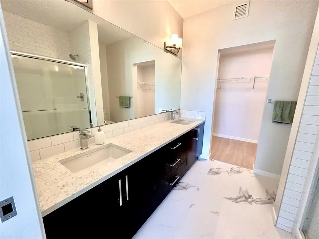 80 Carrington Plaza NW, #404