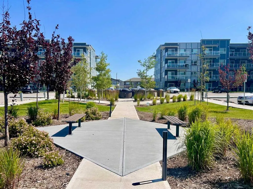 80 Carrington Plaza NW, #404