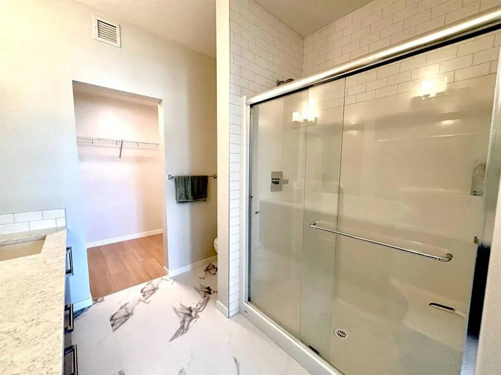 80 Carrington Plaza NW, #404