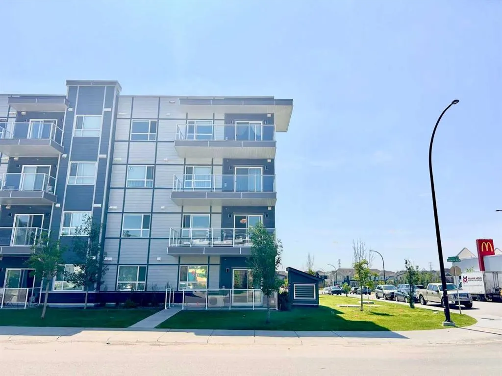 80 Carrington Plaza NW, #404