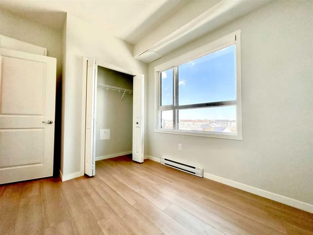 80 Carrington Plaza NW, #404