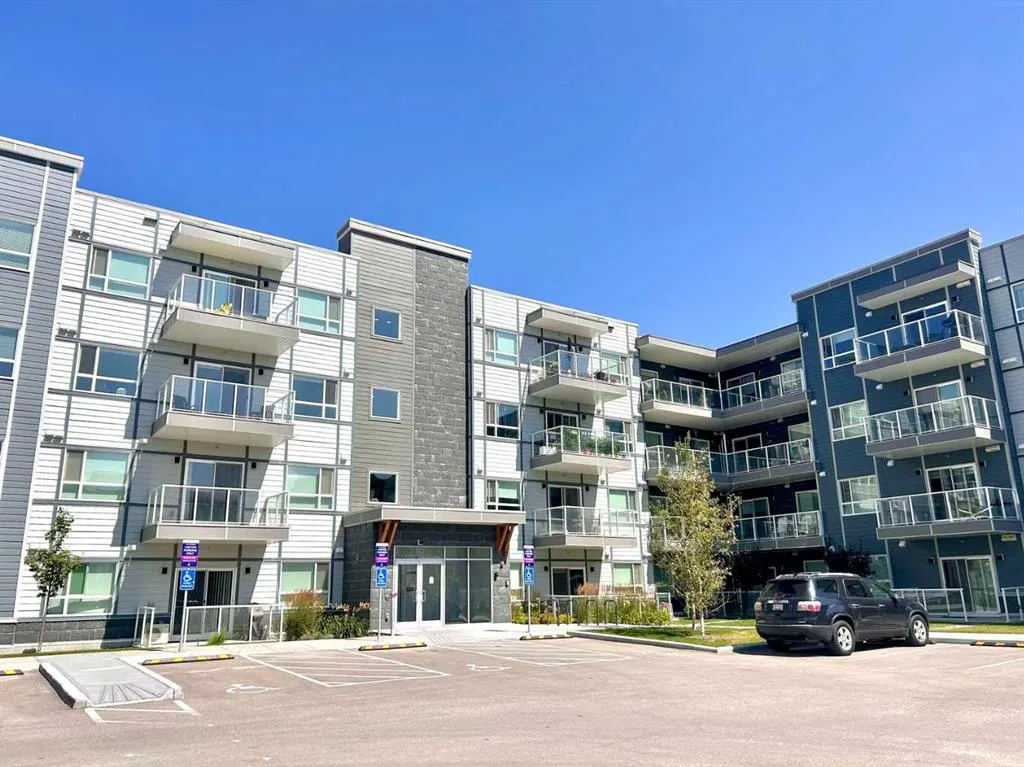 80 Carrington Plaza NW, #404