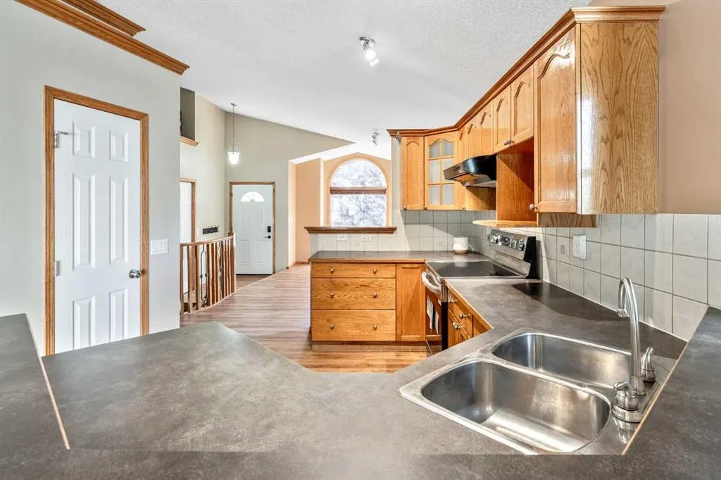 28 High Ridge Crescent NW