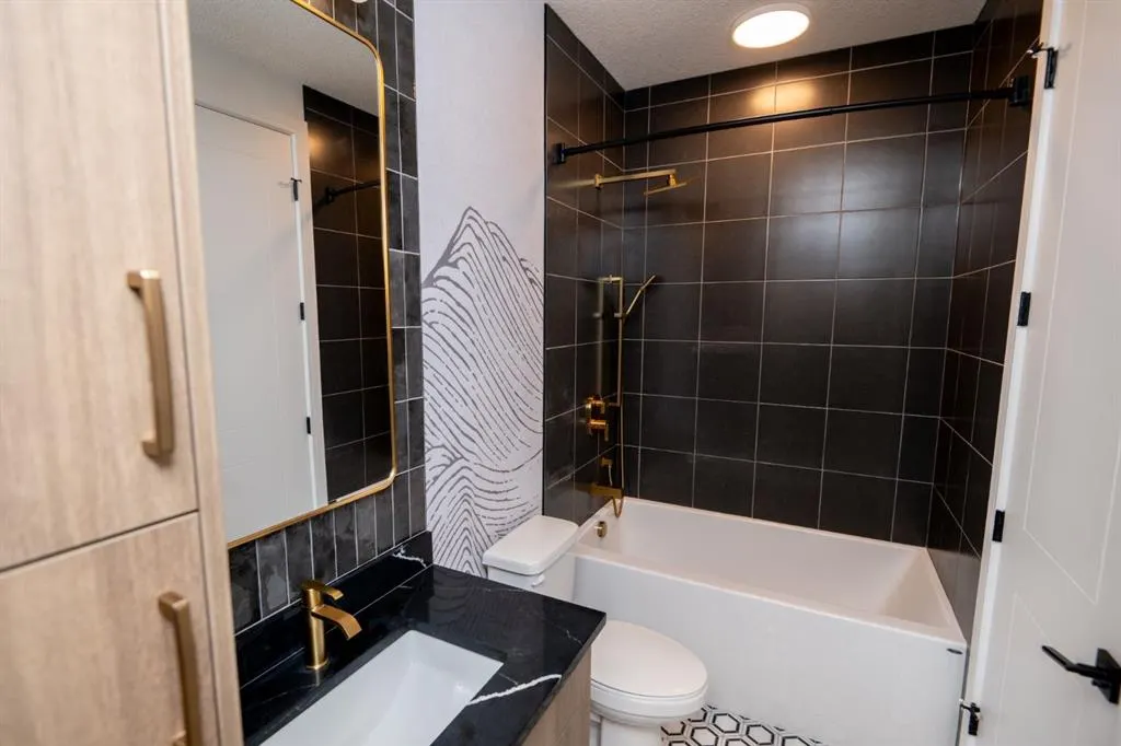 4270 Norford Avenue NW, #2207