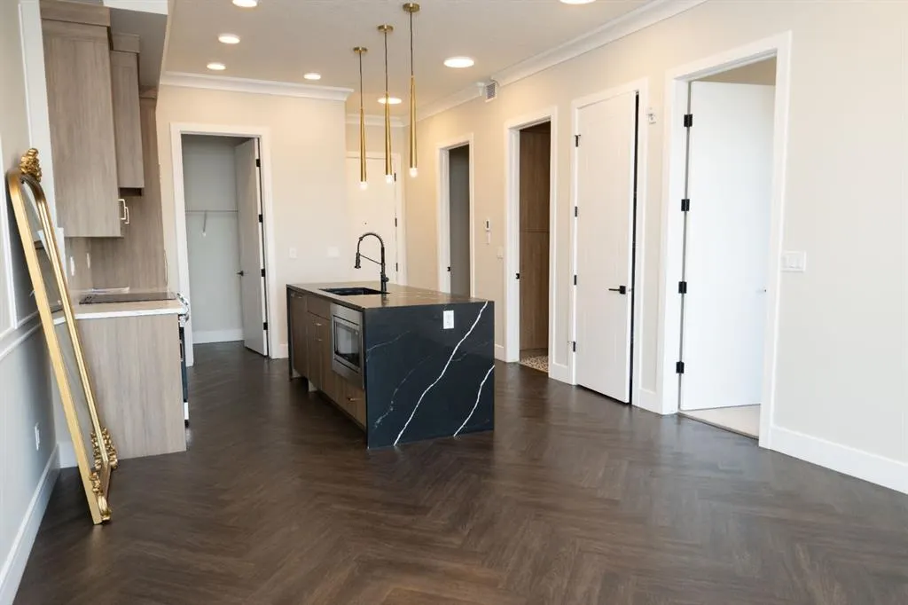 4270 Norford Avenue NW, #2207