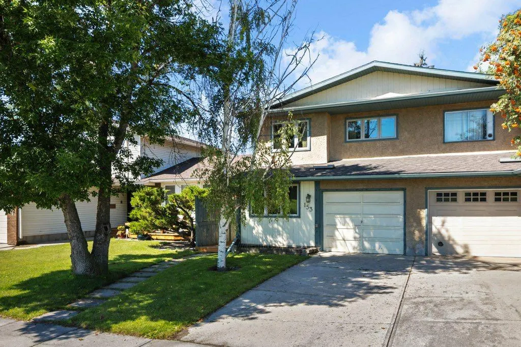 153 Mckinnon Crescent NE