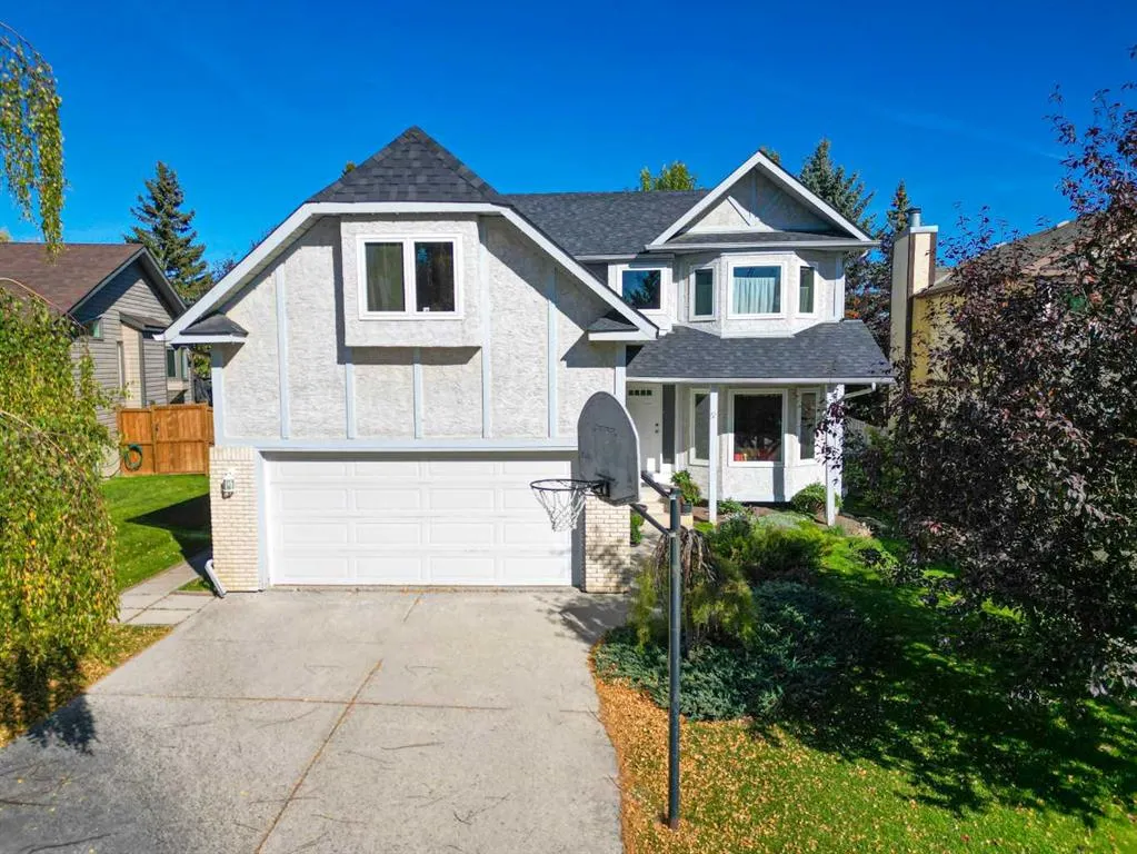 8 Edgeridge Way NW