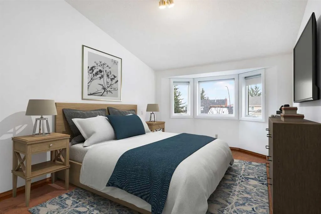 8 Edgeridge Way NW