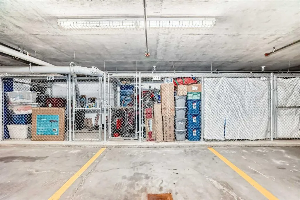 1005A Westmount Drive, #210