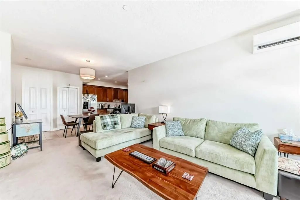 1005A Westmount Drive, #210