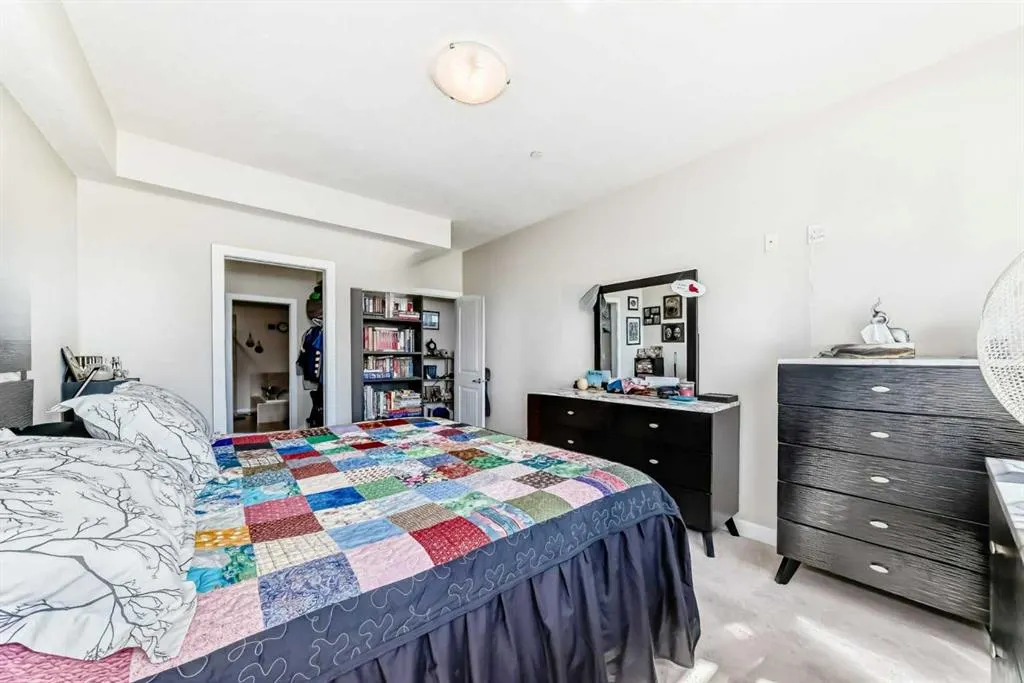 1005A Westmount Drive, #210