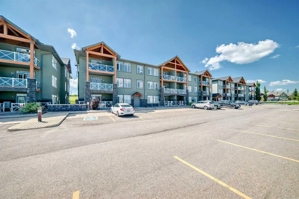 1005A Westmount Drive, #210