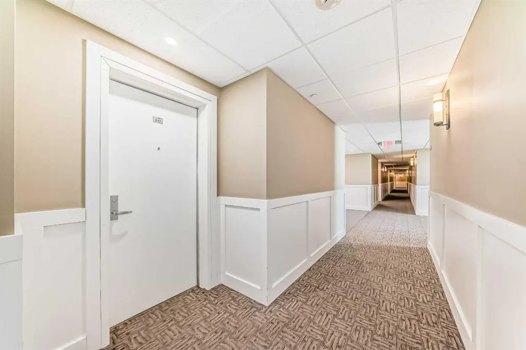 1005A Westmount Drive, #210