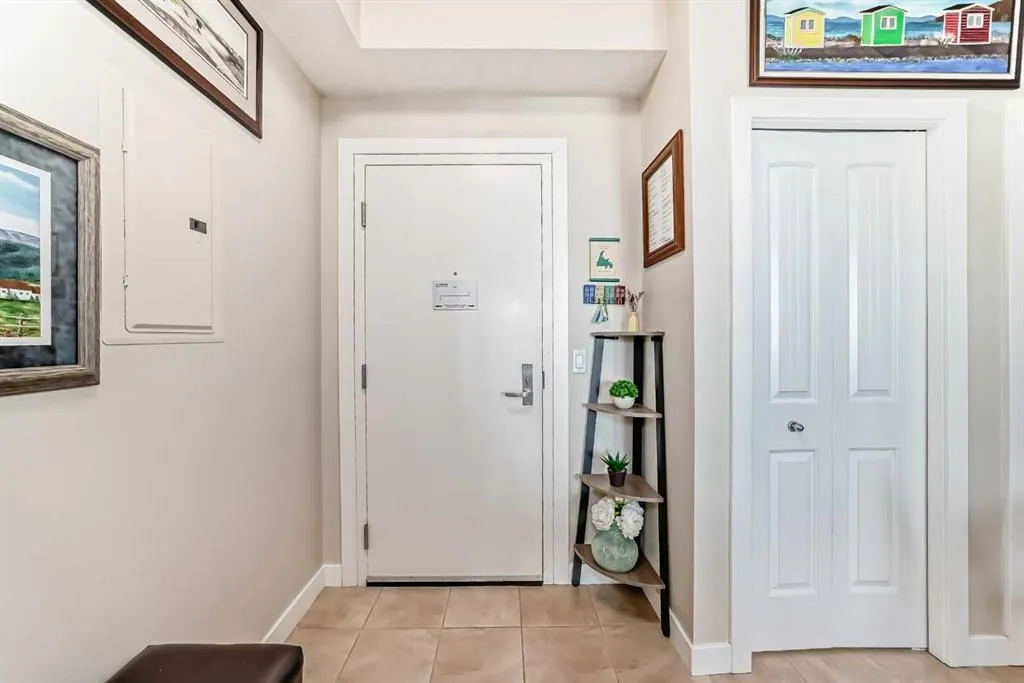 1005A Westmount Drive, #210