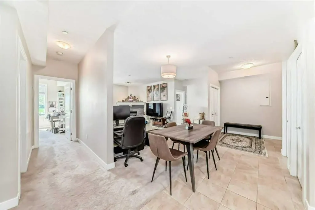 1005A Westmount Drive, #210