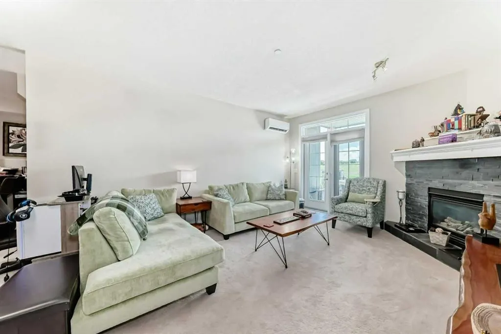 1005A Westmount Drive, #210