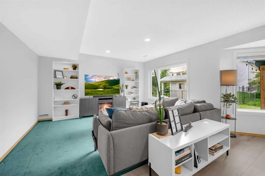 180 Citadel Park NW
