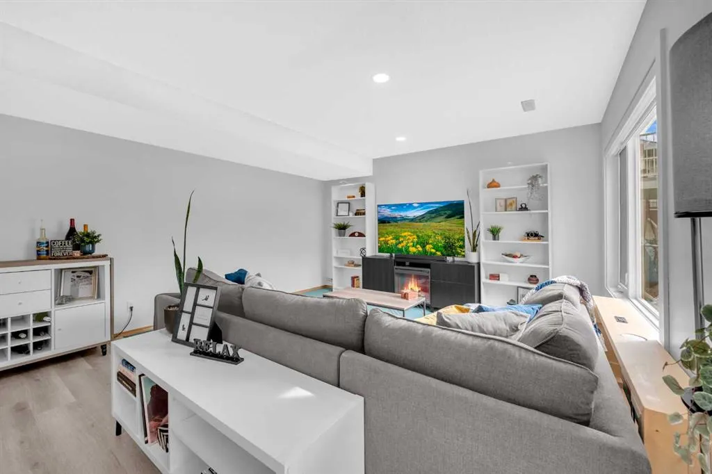 180 Citadel Park NW