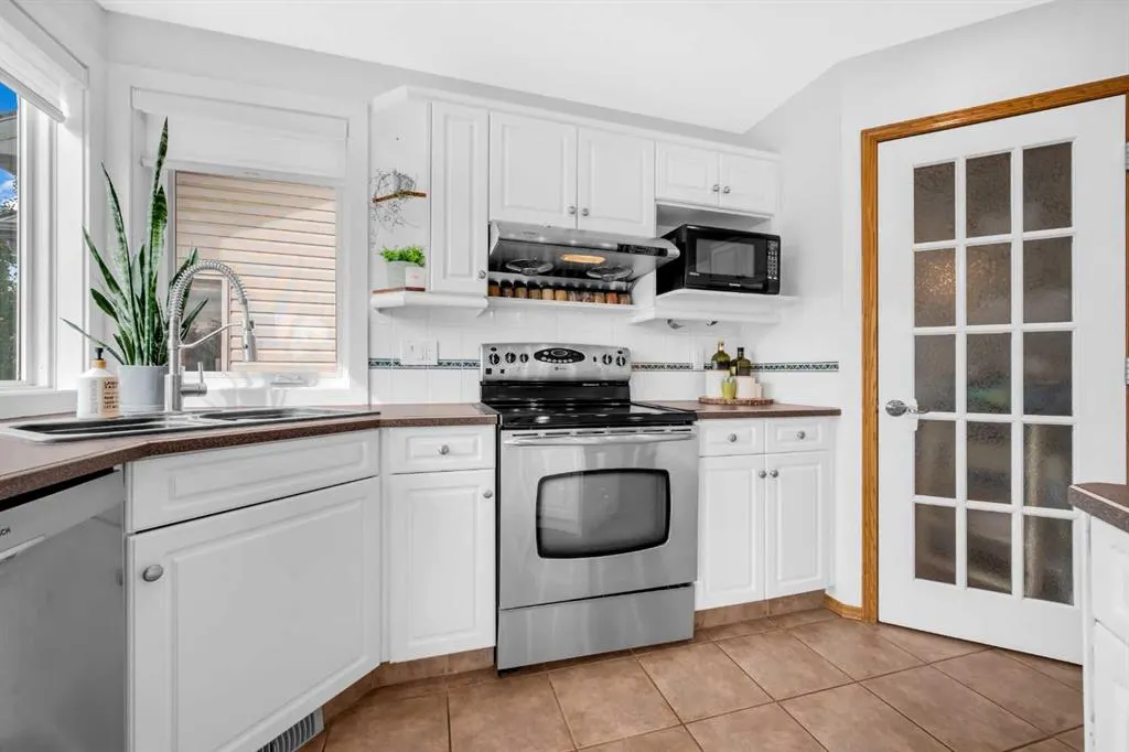 180 Citadel Park NW