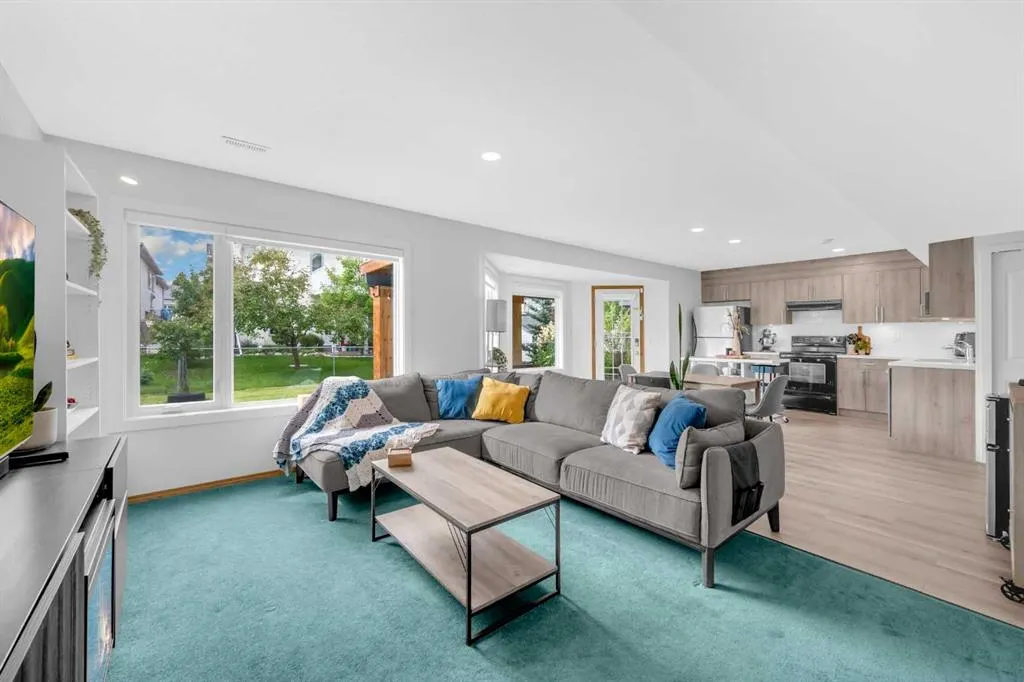 180 Citadel Park NW