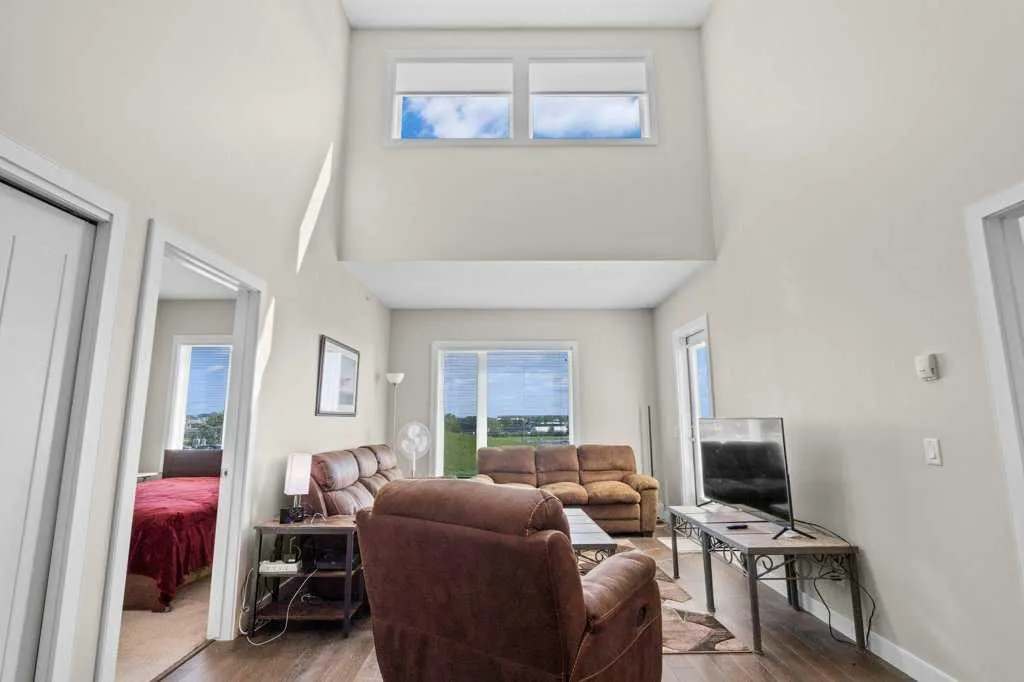604 East Lake Boulevard NE, #2418
